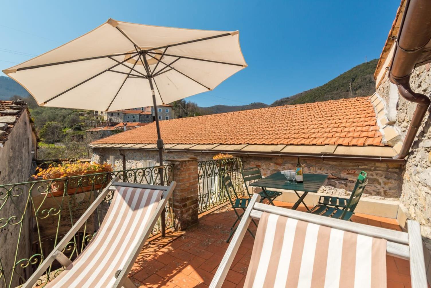 Corte Paganini Casa Vacanze Riccò del Golfo di Spezia Exterior foto